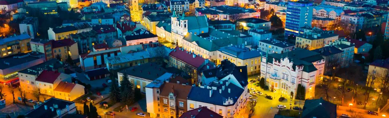 `Alab w domu - ${capitalizedCity}`