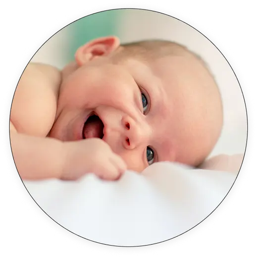 Dziecko jako element tła sekcji bloku informacyjnego