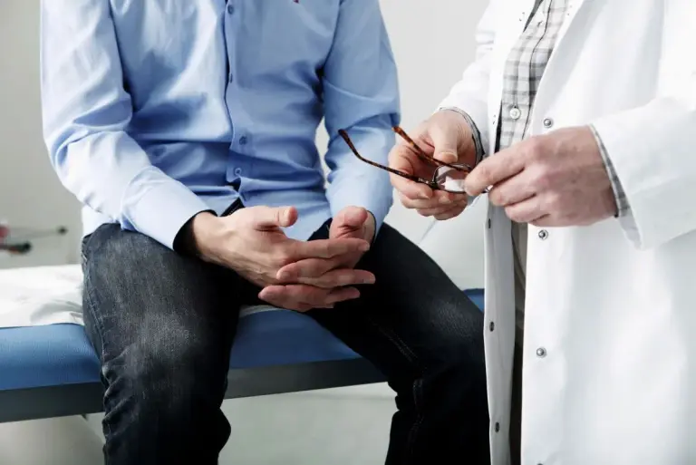 Rak prostaty – jak się objawia? Przyczyny, diagnostyka i leczenie nowotworu
