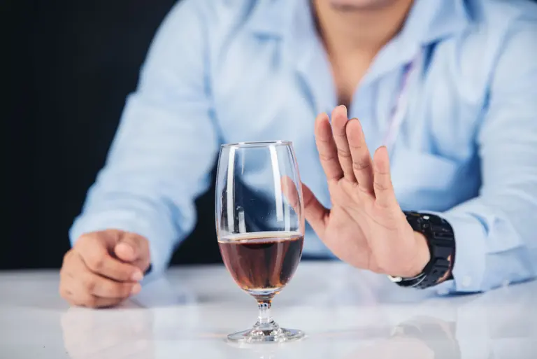 Uczulenie na alkohol – jak się objawia i jakie są jego przyczyny?