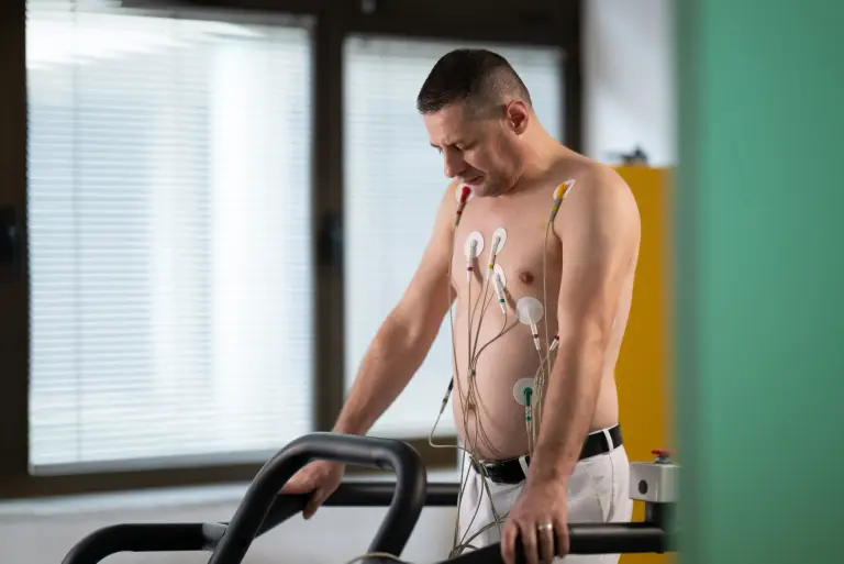 Próba wysiłkowa: na czym polega EKG wysiłkowe i jak się do niego przygotować?