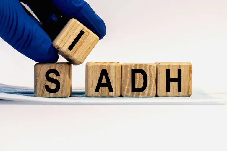 SIADH (zespół Schwartza-Barttera) – co to za choroba i jakie są jej objawy?  