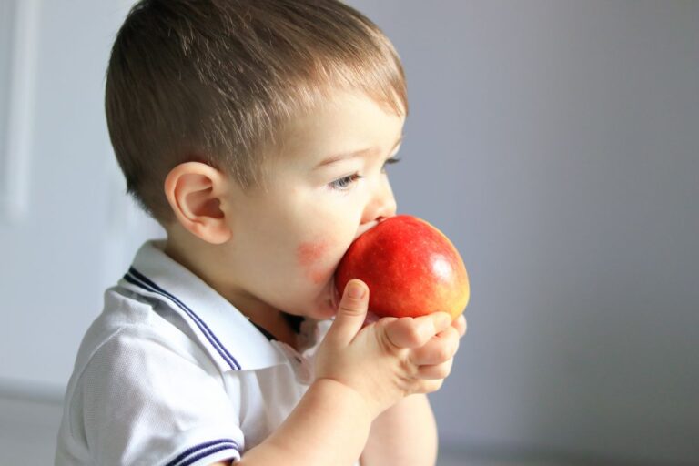 Atopowe zapalenie skóry a dieta. Czy żywienie ma znaczenie?  