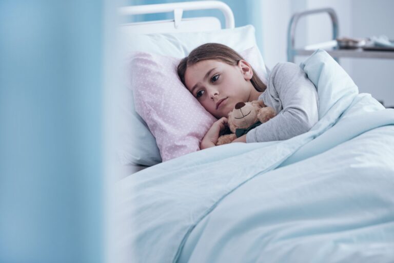 Mononukleoza u dzieci – jak się objawia i czy jest groźna? Diagnostyka i leczenie        