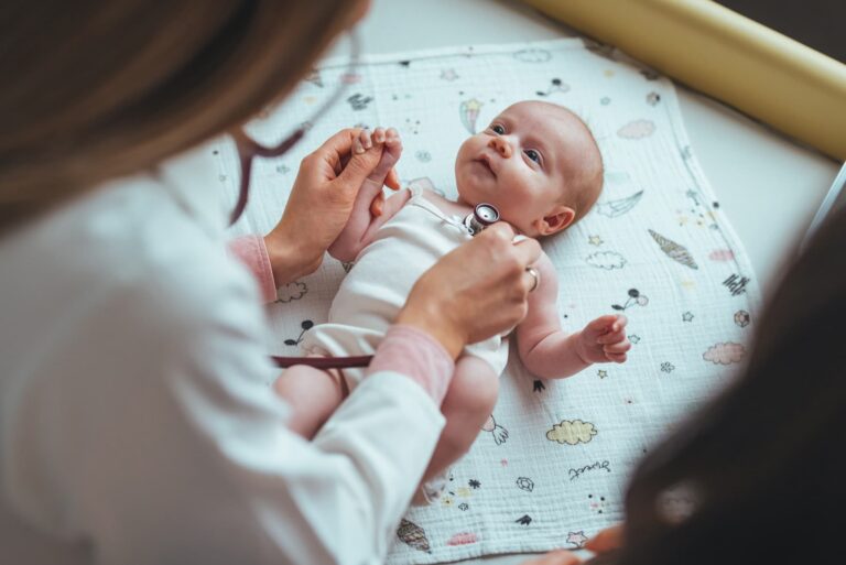 Szmery w sercu u dzieci i noworodków – co mogą oznaczać, czy są groźne