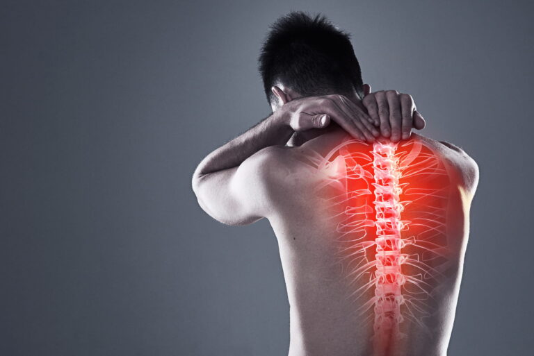 Zesztywniające zapalenie stawów kręgosłupa – czym jest i jak je zdiagnozować?