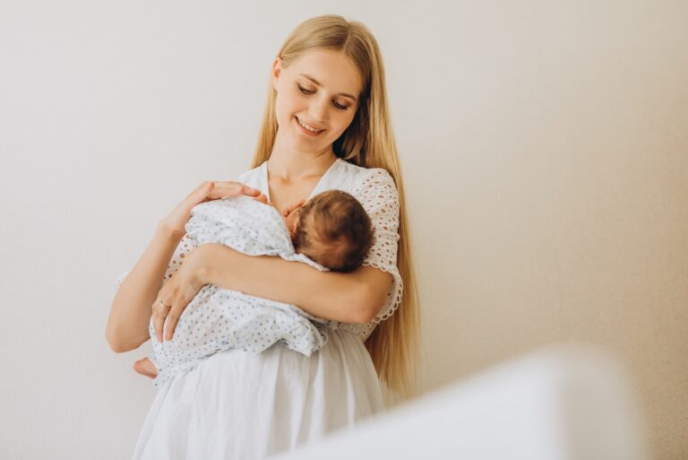 Karmienie piersią w ciąży – co warto wiedzieć?